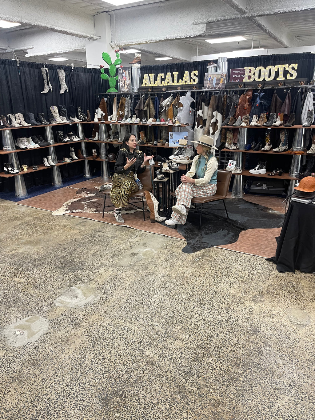 Kyle Women's Cowhair Leather Platform Boot – Alcala's Boots